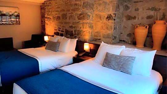 Hotel Louisbourg