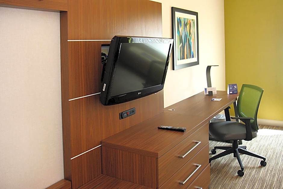 Holiday Inn Express Branford-New Haven By IHG