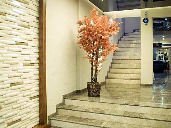 Yayla Hotel