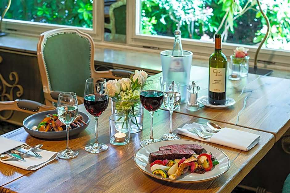 Waldhotel Tannenhäuschen