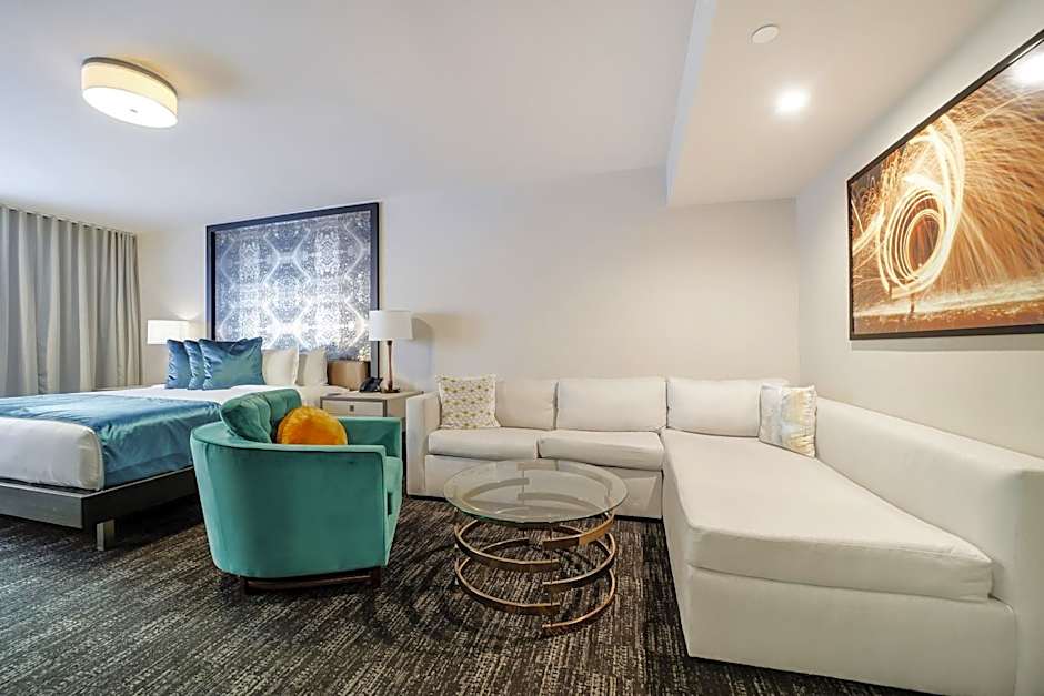 Photo 1 of 9 of Junior Suite