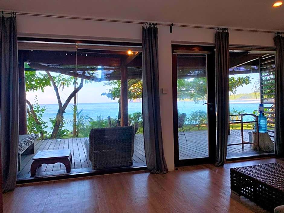 Castaway Surf Retreat