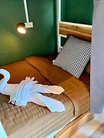 Bed in 10-Bed Mixed Dormitory Room