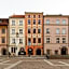 MR 3 Apartments
