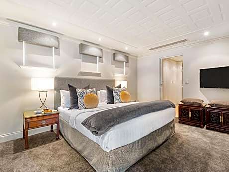 Grand One-Bedroom Suite with River View