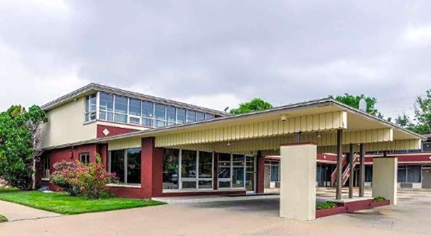 Econo Lodge Winfield