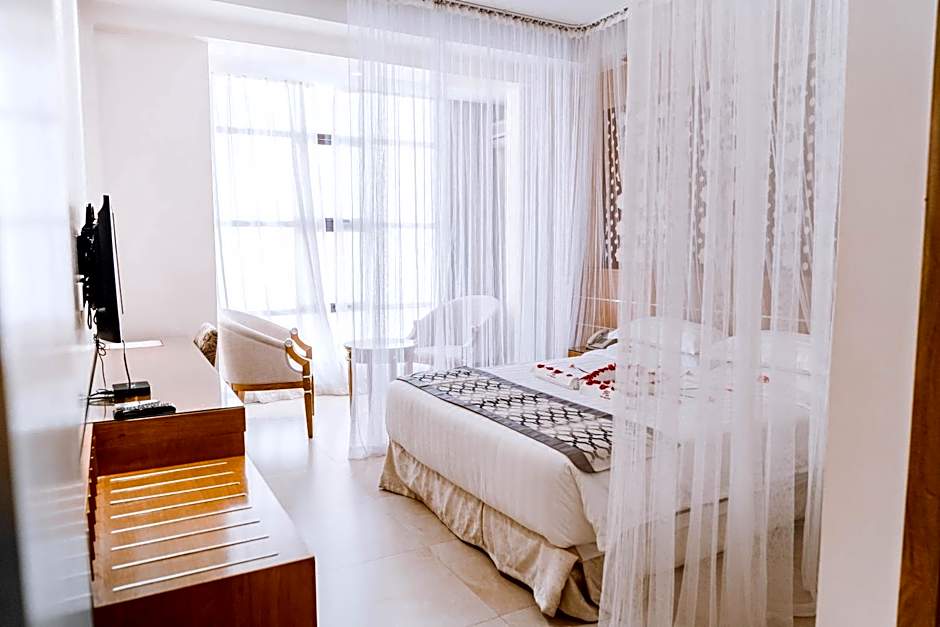 Saab Royale Hotel
