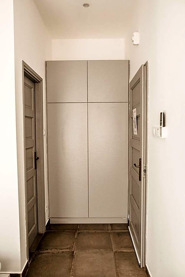 Fészek -Étel és Hotel-