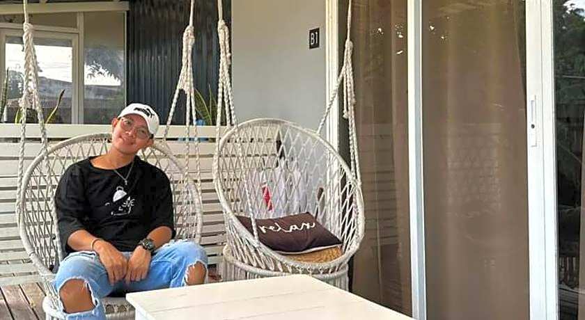 Angels Bed and Breakfast Sipalay City by RedDoorz