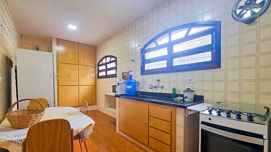 Conforto, Piscina, Churrasqueira, 300mts mar, Wi-Fi