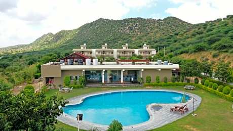 Amar Bagh Resort
