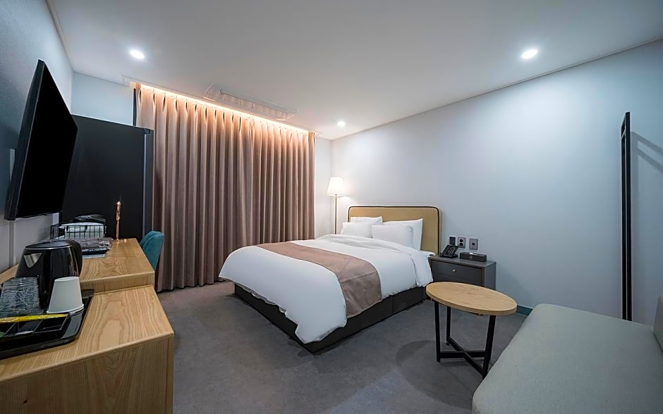 Andong Brown Dot Pungsan branch