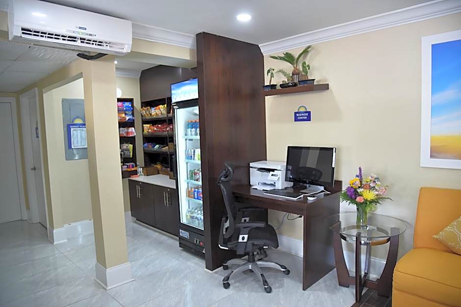 Days Inn by Wyndham Goose Creek