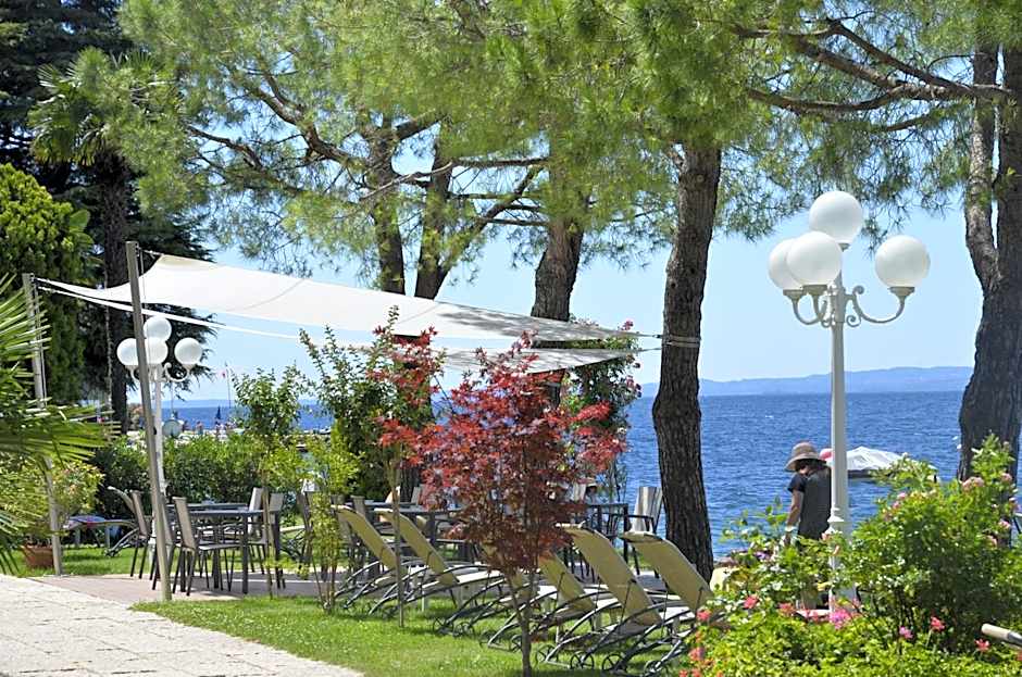 Hotel Du Lac - Relax Attitude Hotel