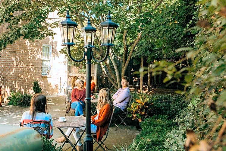 James Buchanan Hotel, Trademark Collection by Wyndham