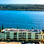 Riverside Apartments & Hotel