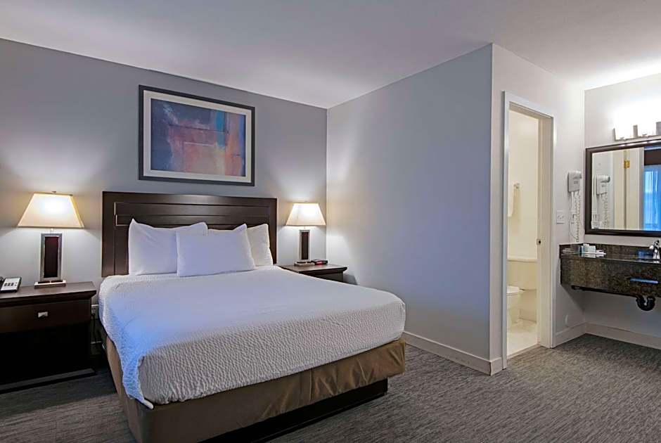 Travelodge by Wyndham Kamloops Mountview