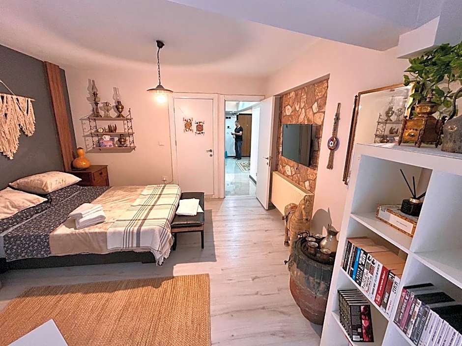 Izmir Home & Garden