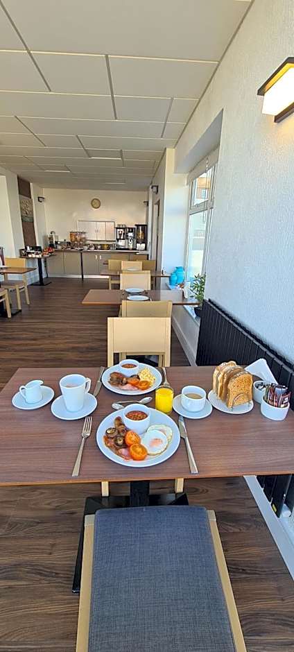 Torland Hotel - seafront location, guaranteed free parking