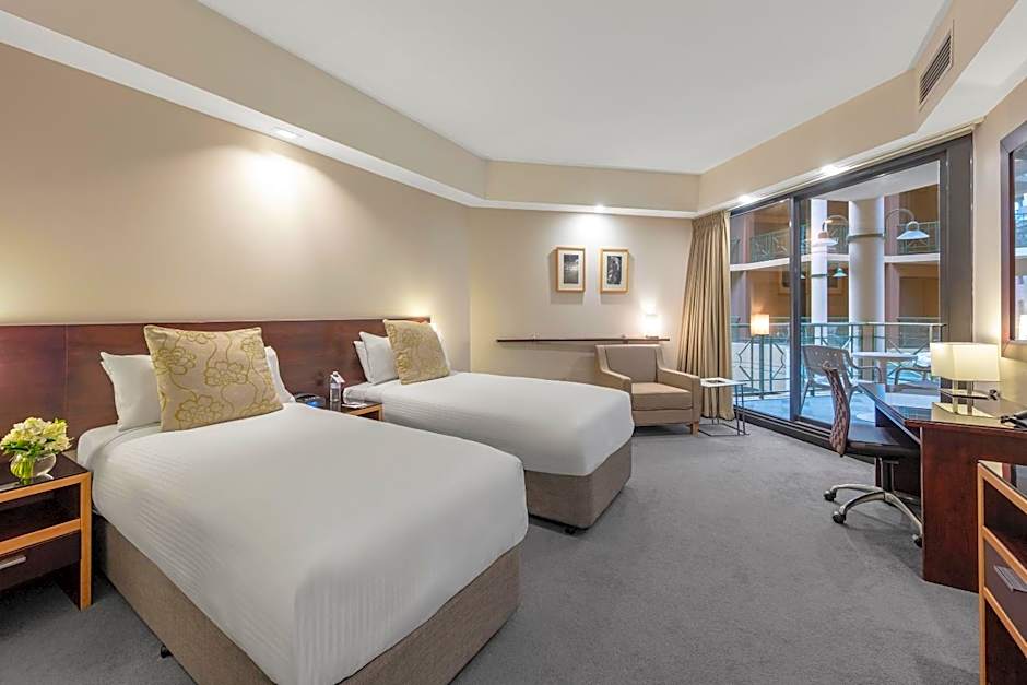 Amora Hotel Riverwalk
