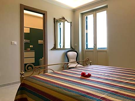 Deluxe Double Room with Bath