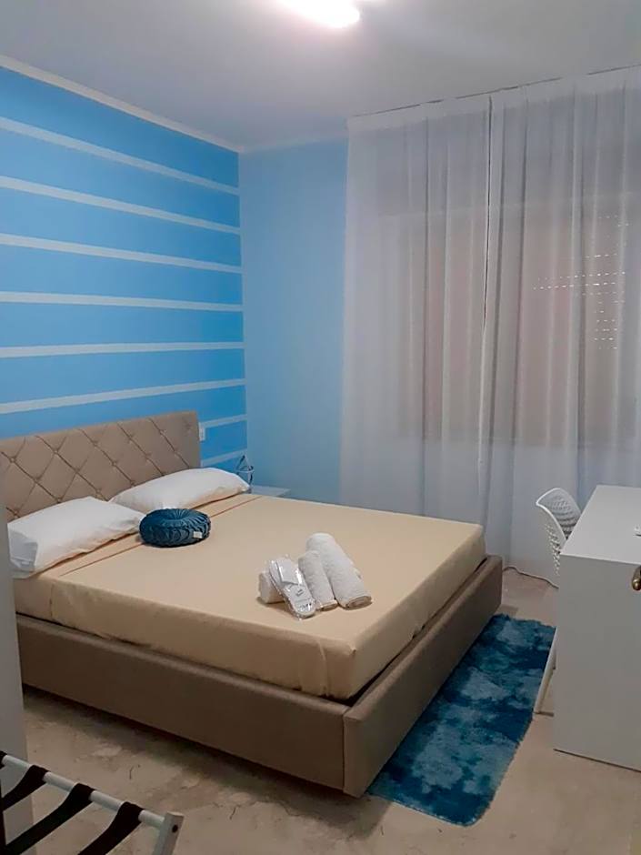 LOVELY BIANCO - Rooms & Apartment