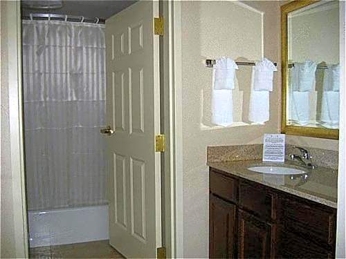 Staybridge Suites Indianapolis-Airport By IHG