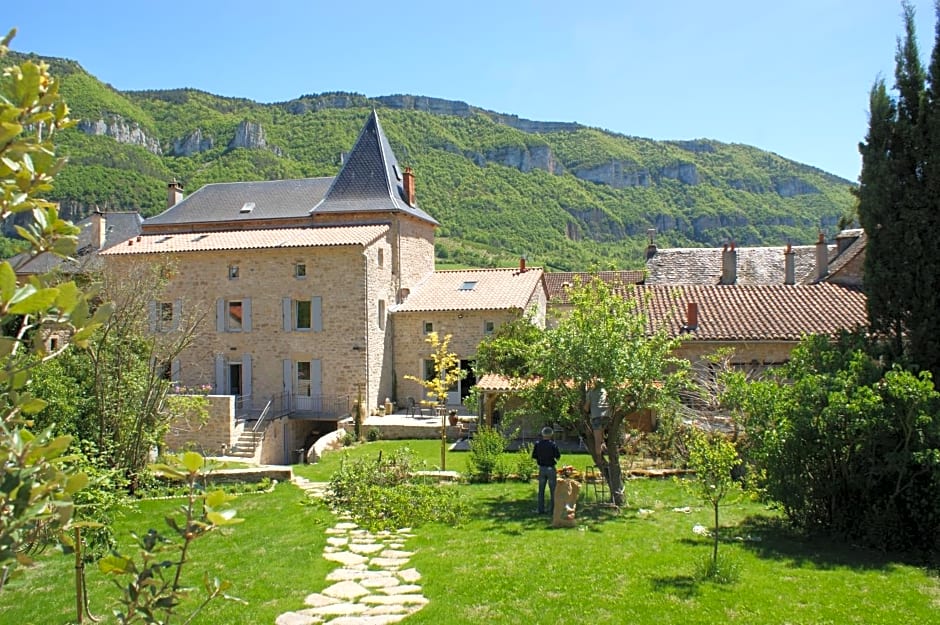 Photo 1 of 50 of Les FREJALS