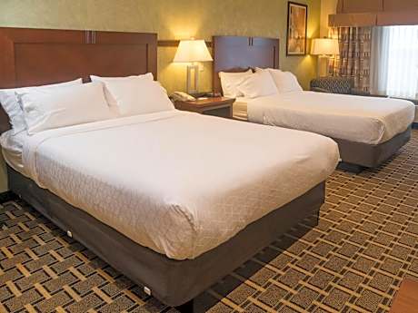 Standard Room with Two Queen Beds