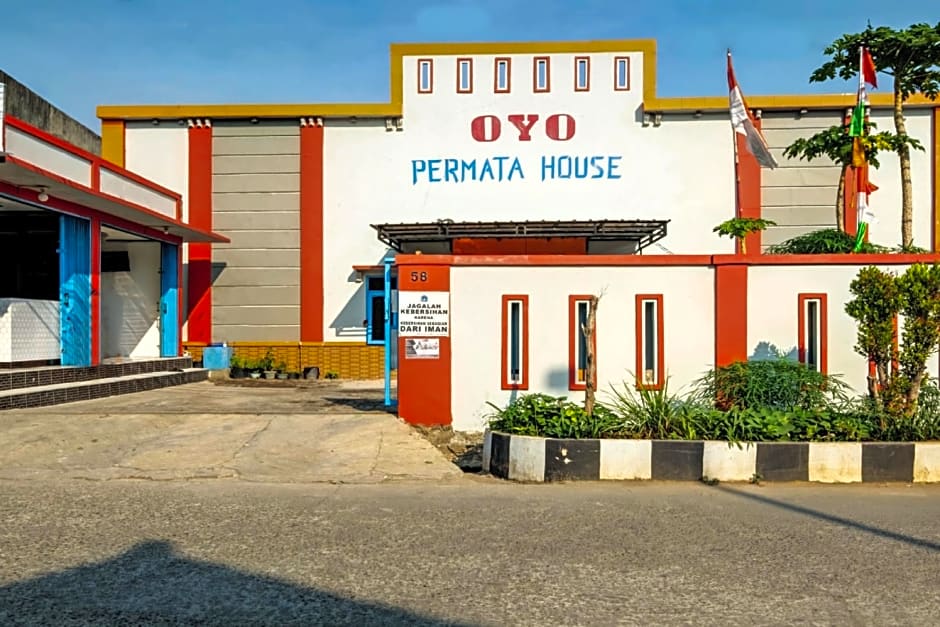 OYO 3767 Permata House