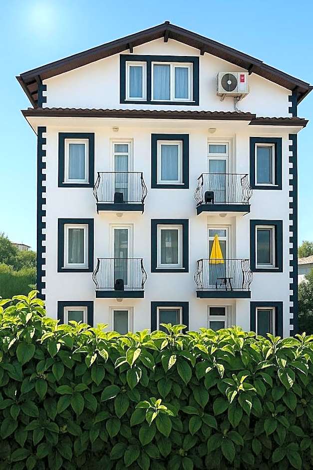 The Green Valley Hotel