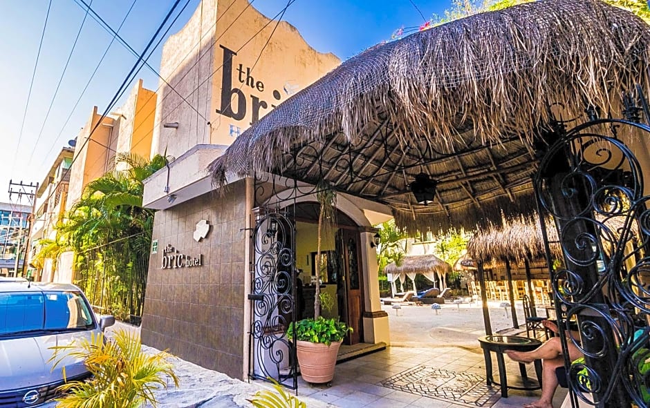 Bric Hotel & Spa – Playa del Carmen, TX