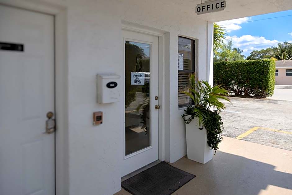 Palm Breeze Hotel