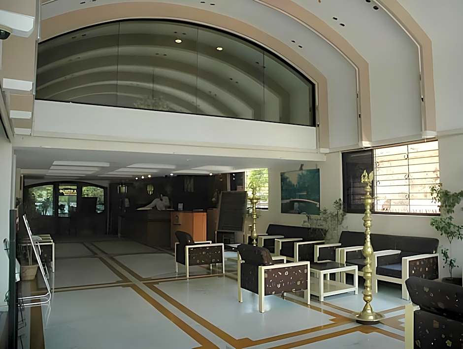 Hotel Saratharajans