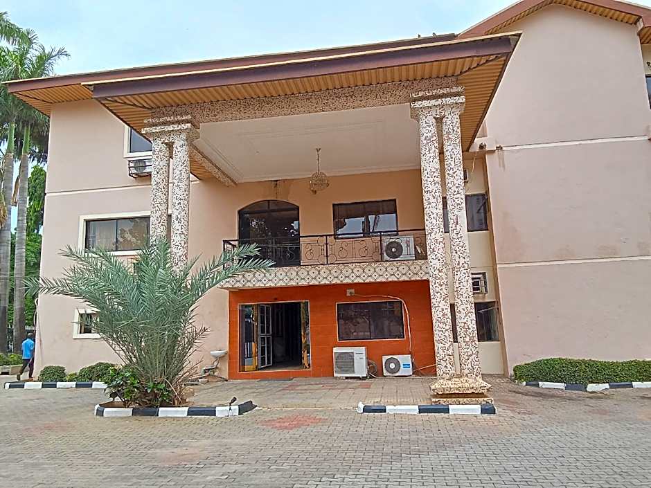 Dreamland Suites