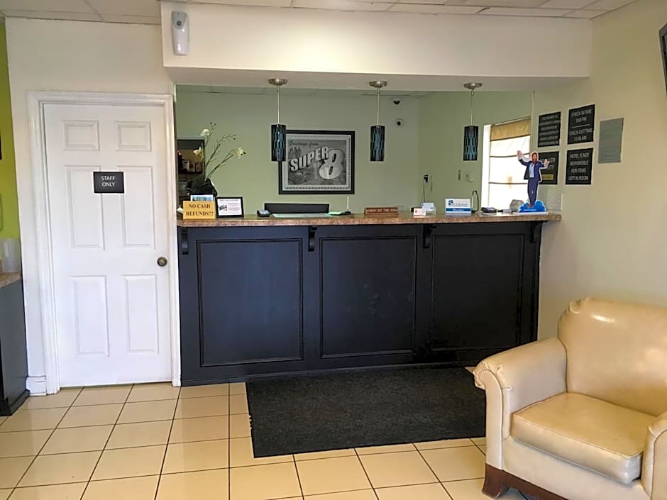 Super 8 by Wyndham Augusta