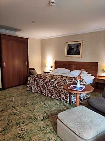 King Room with Balcony