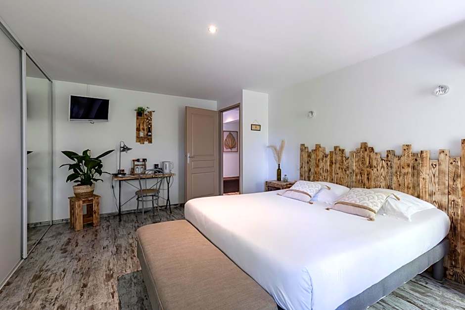 Chambres d'Hôtes Château Pierre de Montignac