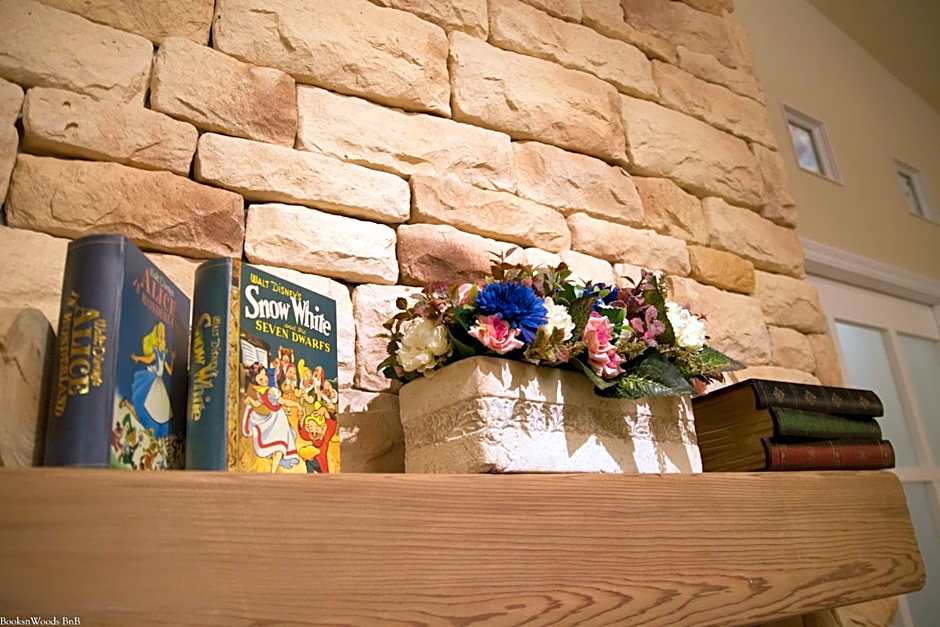 Books & Woods Bed and Breakfast