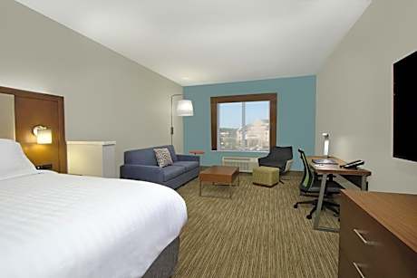 King Suite - Hearing Accessible/Non-Smoking
