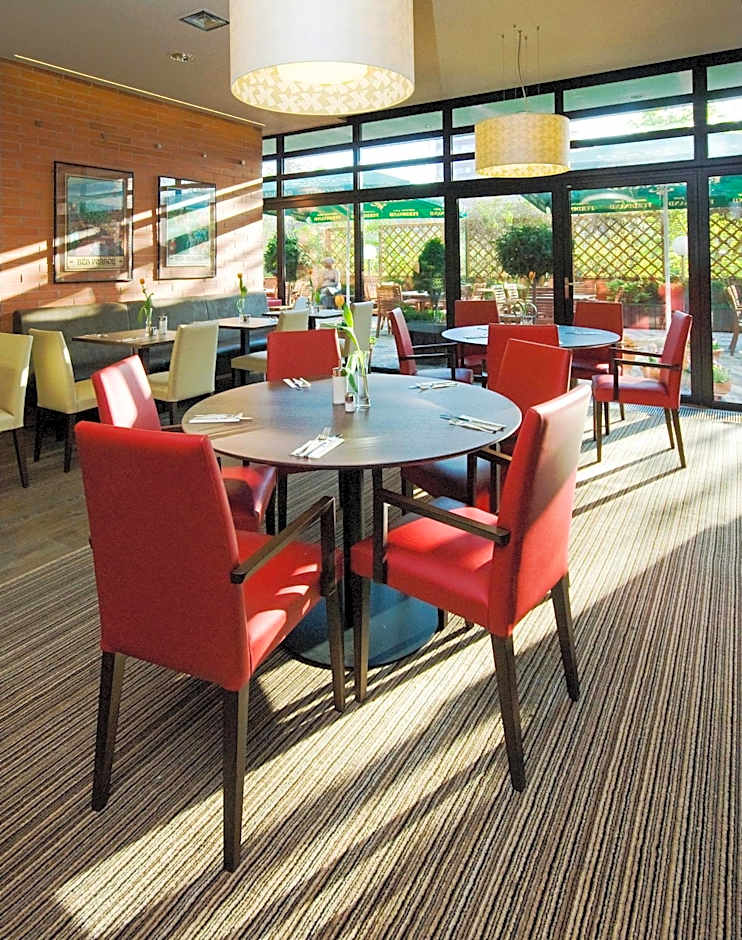 Expo Hotel