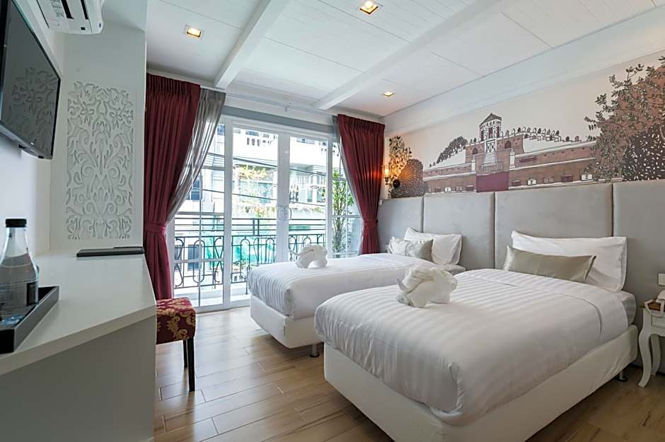 Photo 1 of 8 of Deluxe 2 Beds, Balcony