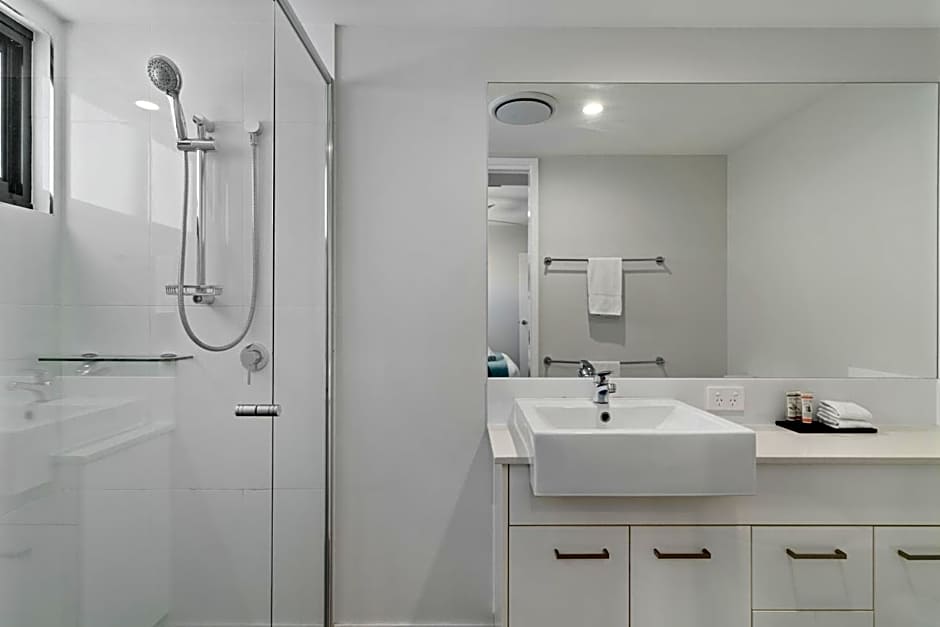 Direct Collective - Sea Breeze Mooloolaba