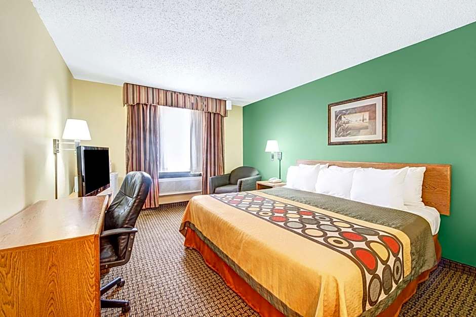 Photo 1 of 6 of 1 Queen Bed