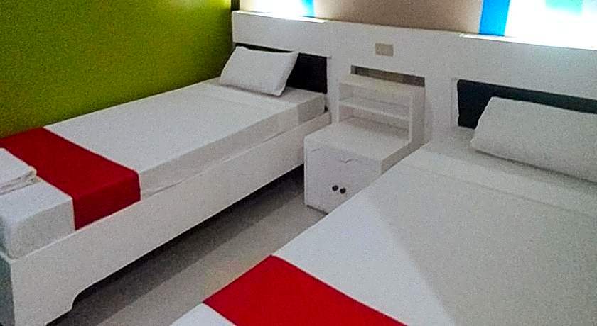 RedDoorz @ EM Pensiontel Butuan City