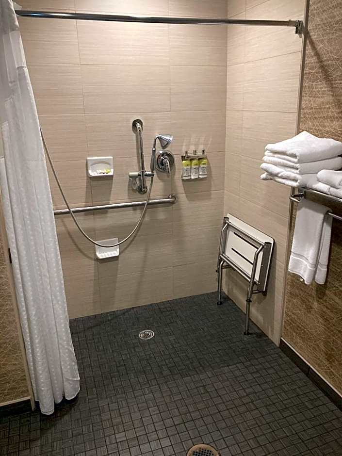 Holiday Inn Express & Suites Peekskill-Lower Hudson Valley By IHG