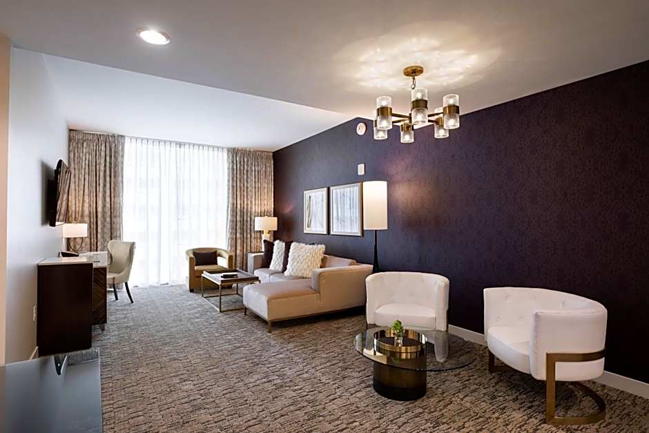 Ambassador Hotel Kansas City, Autograph Collection