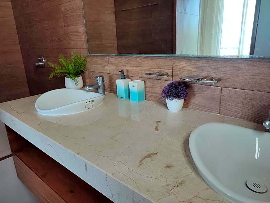 Aquastar Hotel & Apartments