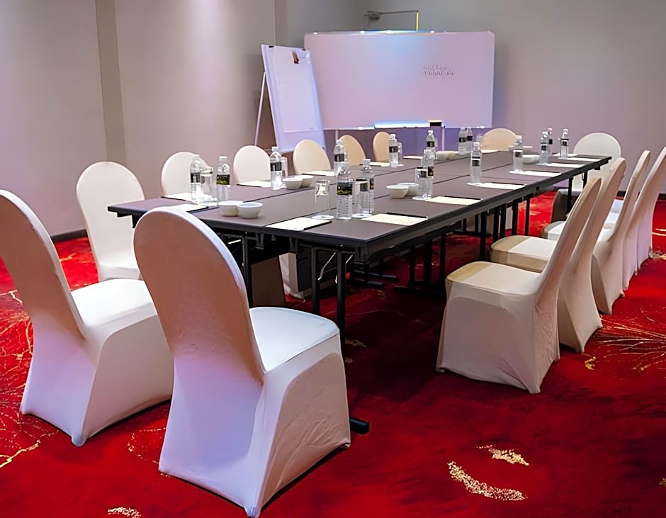 The Waterfront Hotel