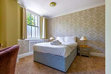 Deluxe Double Room with Bath